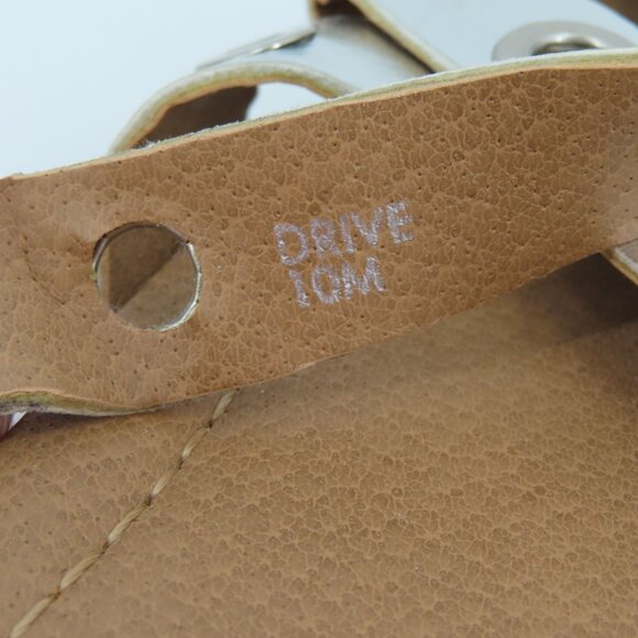 Tahari Drive Womens 10 Faux Leather Metallic Silver Grommet Strappy Sandal Flats - Picture 9 of 12